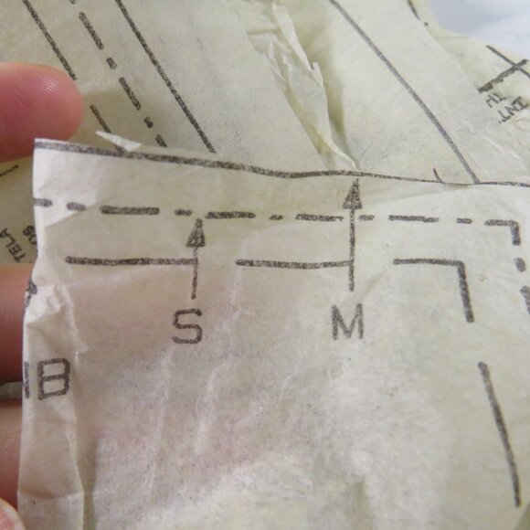 Butterick 4898 Clothing Pattern Sun Hat, Baby Romper, Overalls, Shirt, Shorts - Picture 8 of 8